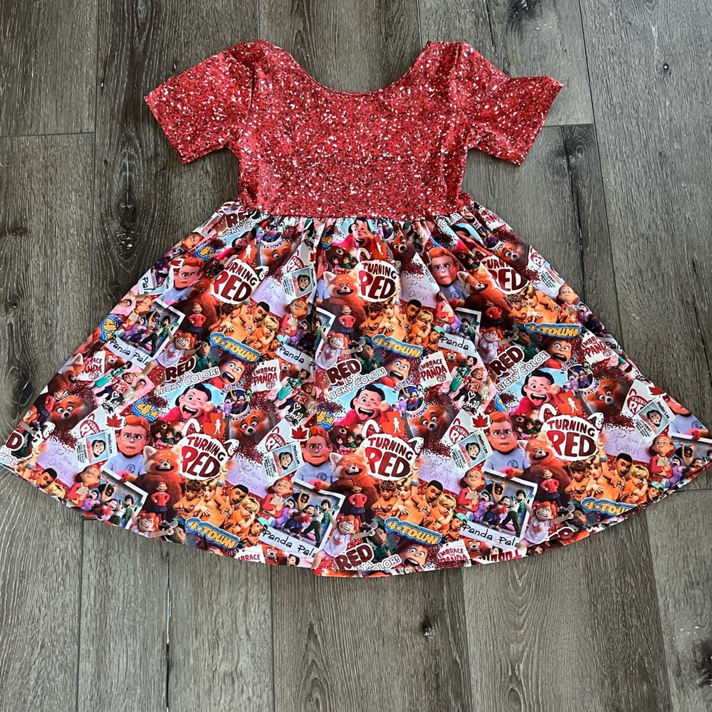 Turning red Short sleeve dress